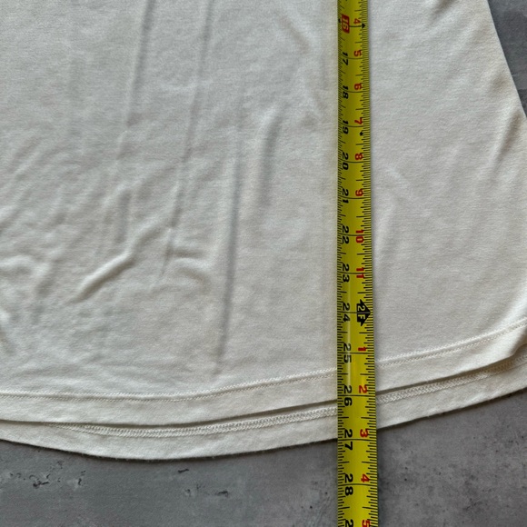 Ann Taylor Loft Crochet Edge V Neck Tee Ivory Small - Picture 10 of 10
